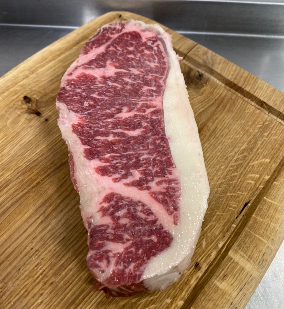 Стейк "Стриплойн" из мраморной говядины б/к,кг