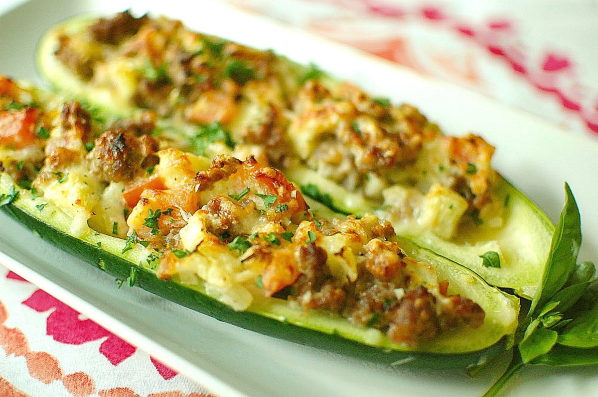 Кабачки фаршированные (курица)
