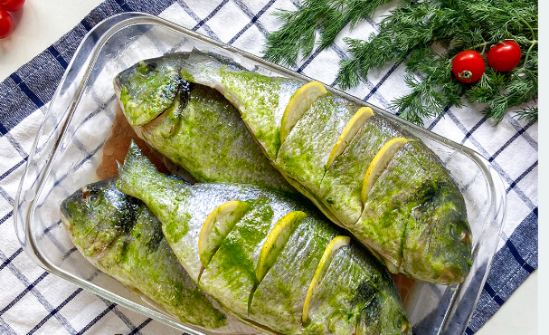 Дорадо потрошеная,чищеная,в маринаде базиликовый,кг,(зам)