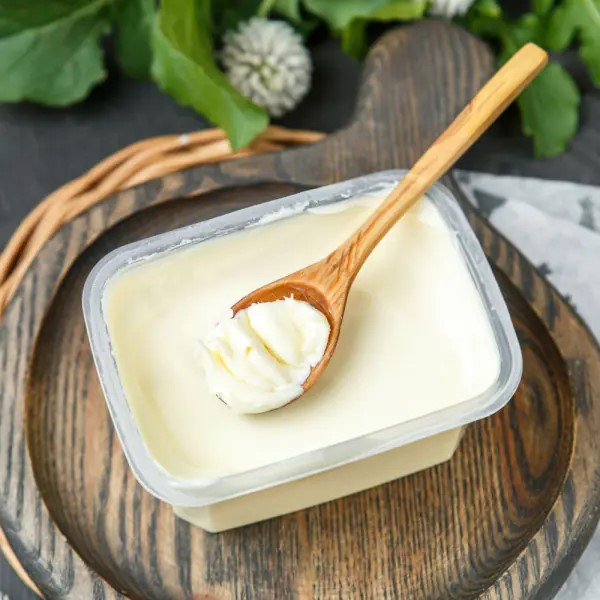 Масло сливочное "Традиционное" 82,5% конт. 180 гр /ИП ГКФХ Артемьева М.Н. Ивановская обл/