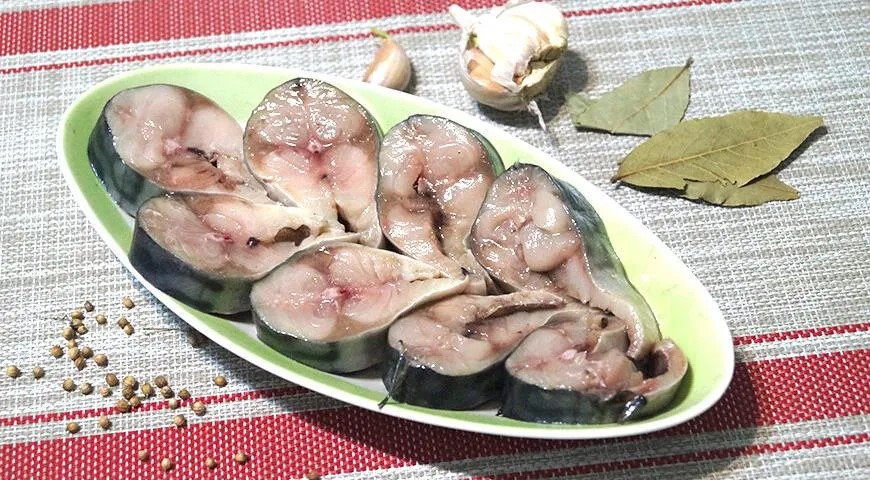 Скумбрия cлабосоленая нарезка в/у 200 гр. /Костромской форелевый завод/