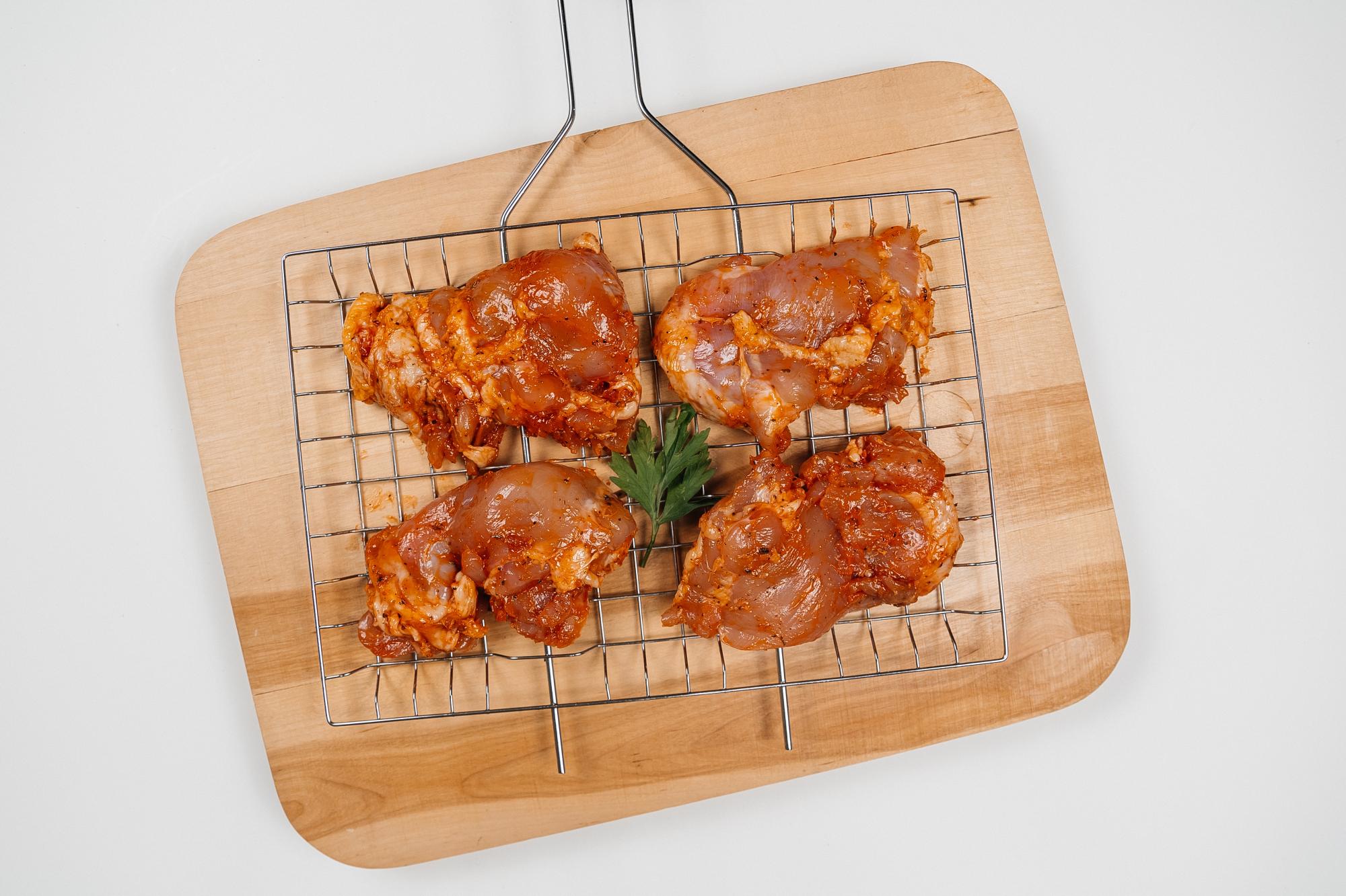 Филе бедра куриное в маринаде Пять перцев