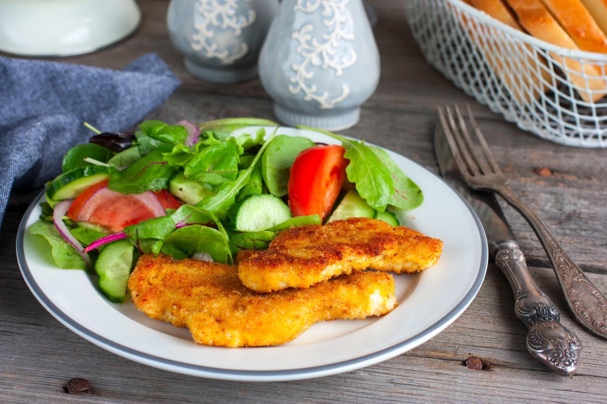 Лангет из индейки в панировке