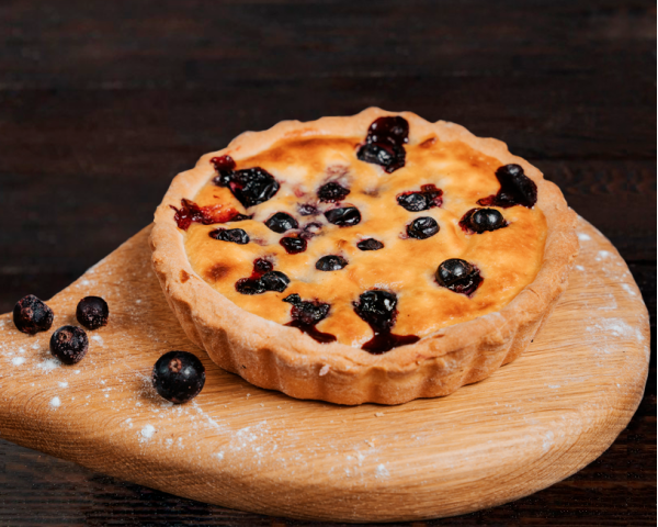 "Сметанник" с ягодами 200гр