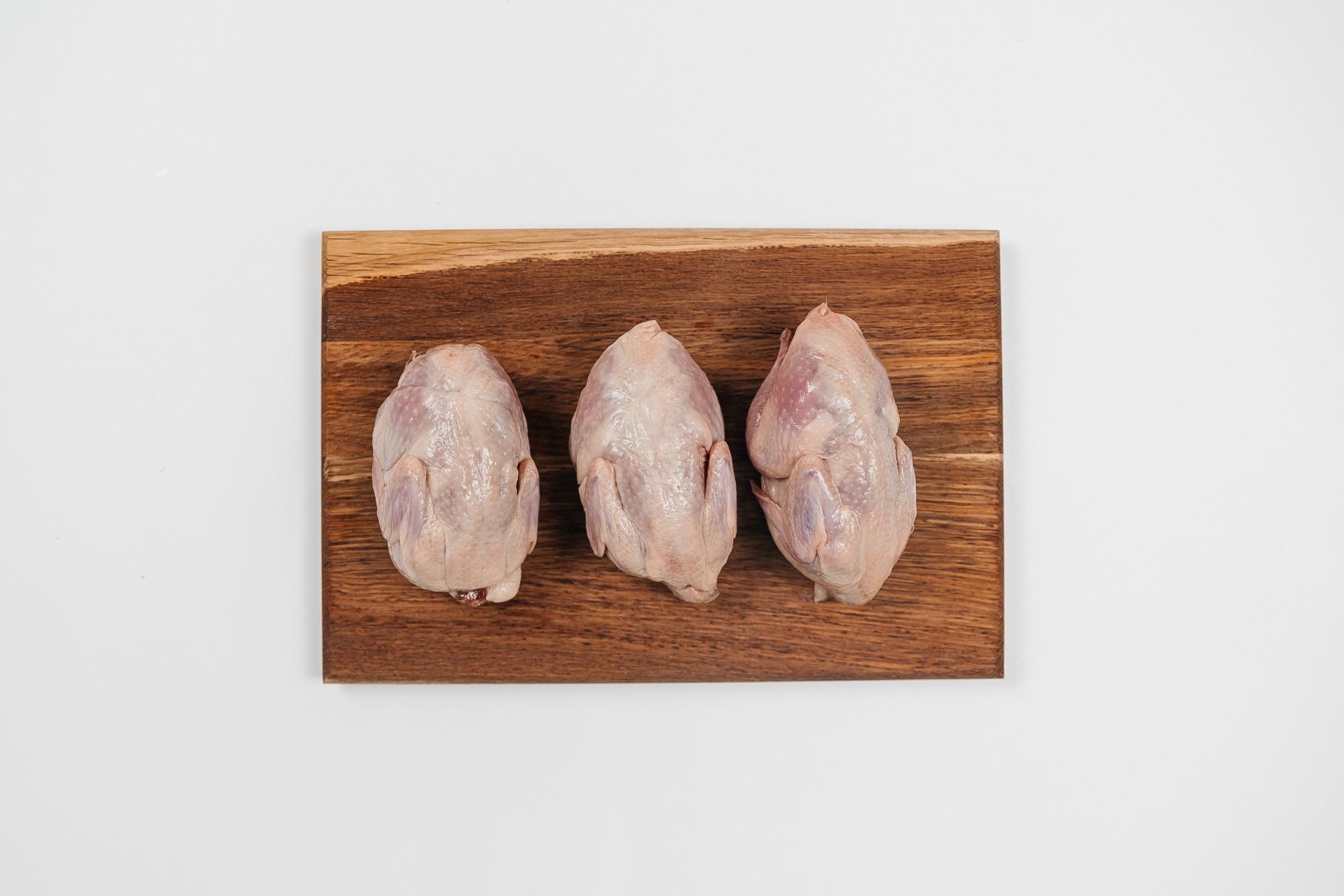 Мясо перепелов тушки