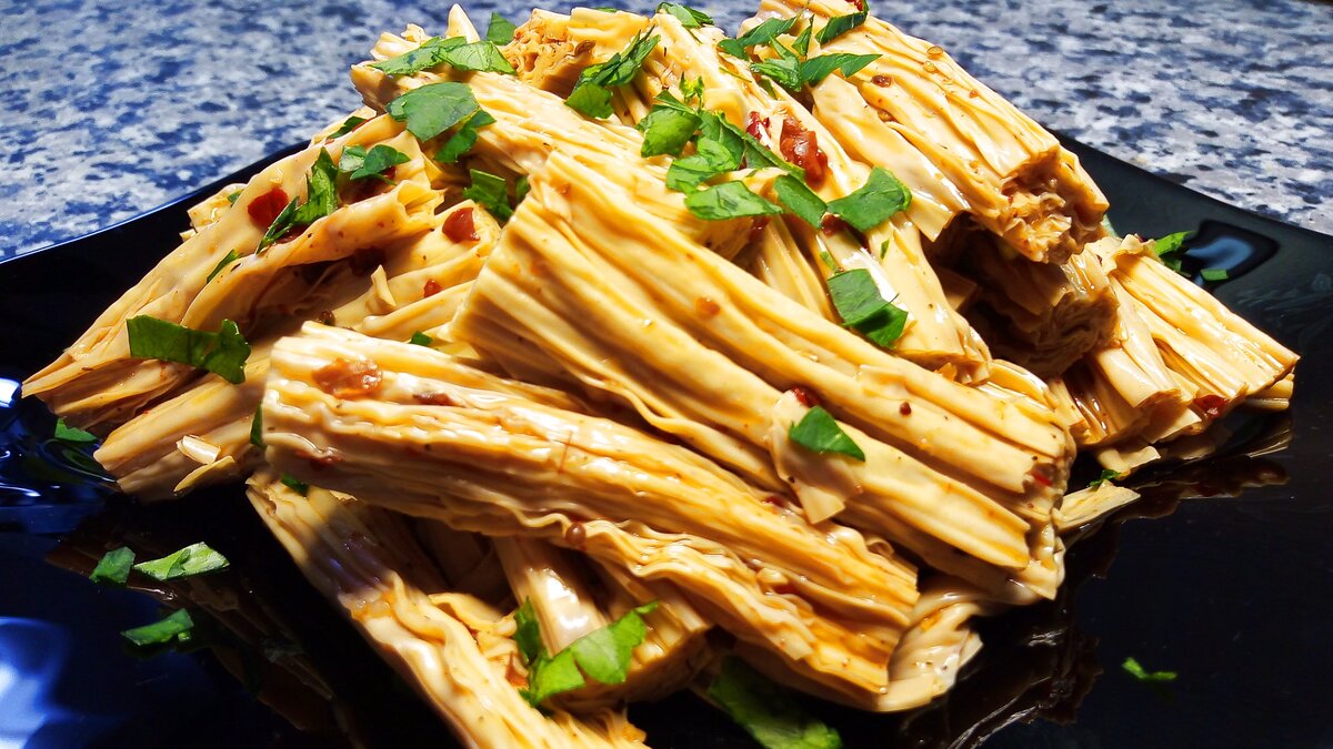 Спаржа с шампиньонами