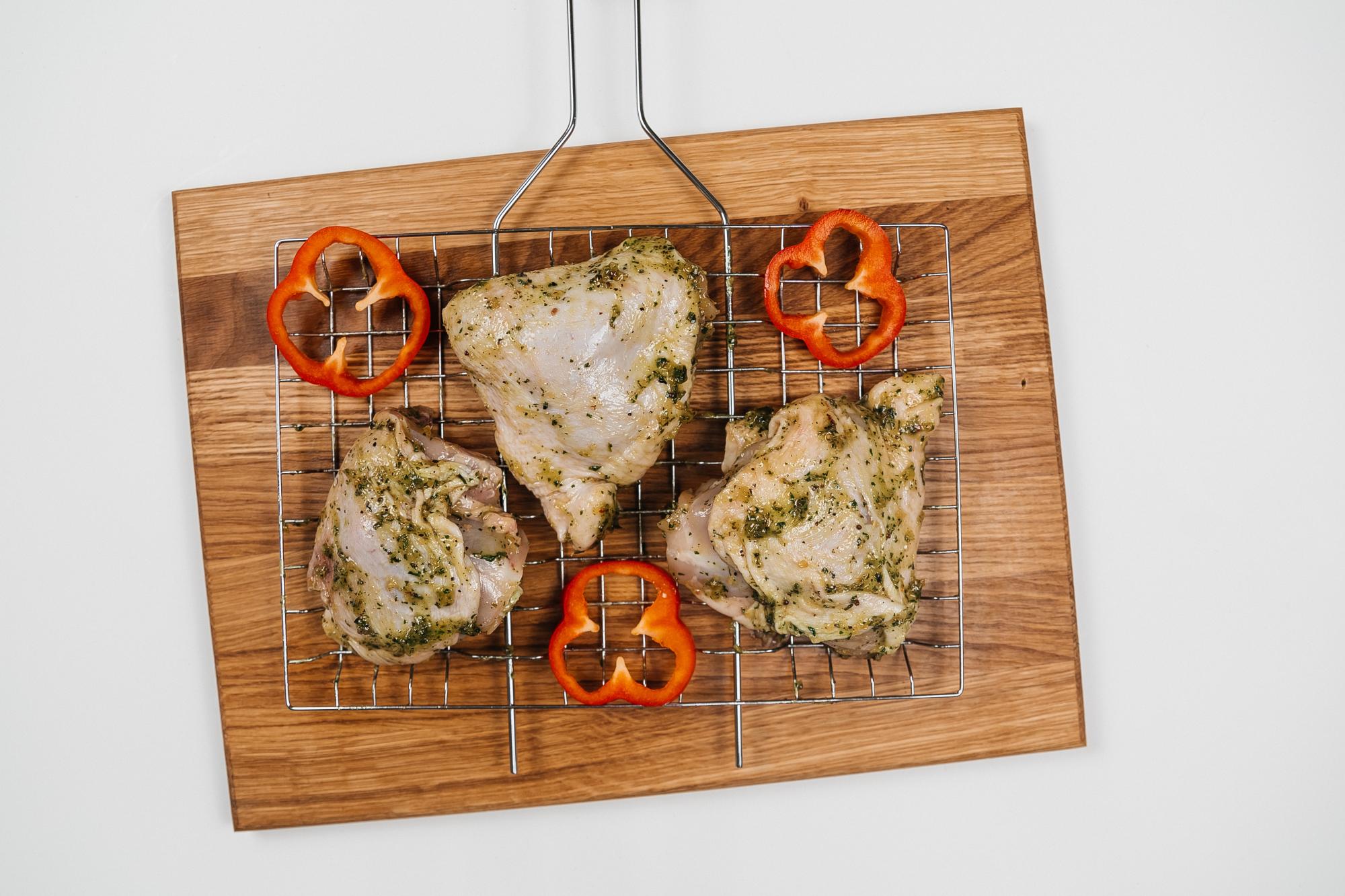 Бедро куриное в маринаде Чесночный с травами